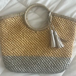 Vineyard Vines tan natural & silver woven straw beach bag purse tote NWOT Rare!